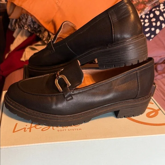 Life Stride Black Loafers with Silver Detail - Picture 2 of 4